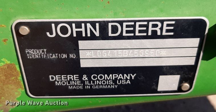 image for item NU9373 2005 John Deere 6415 tractor