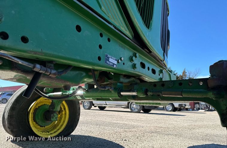 image for item NU9374 2007 John Deere 6415 tractor