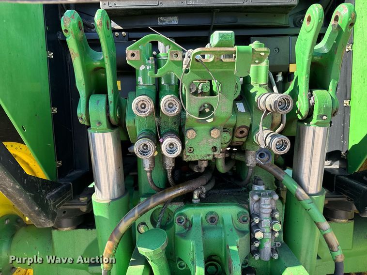 image for item NU9374 2007 John Deere 6415 tractor