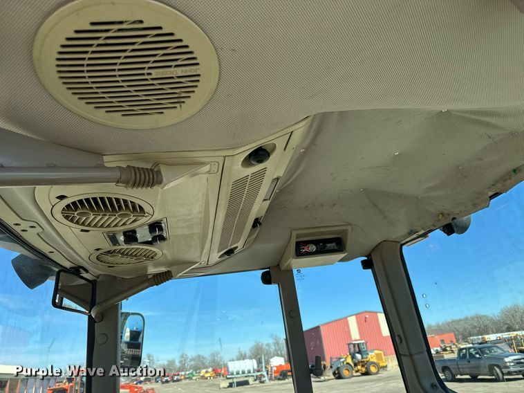 image for item NU9374 2007 John Deere 6415 tractor