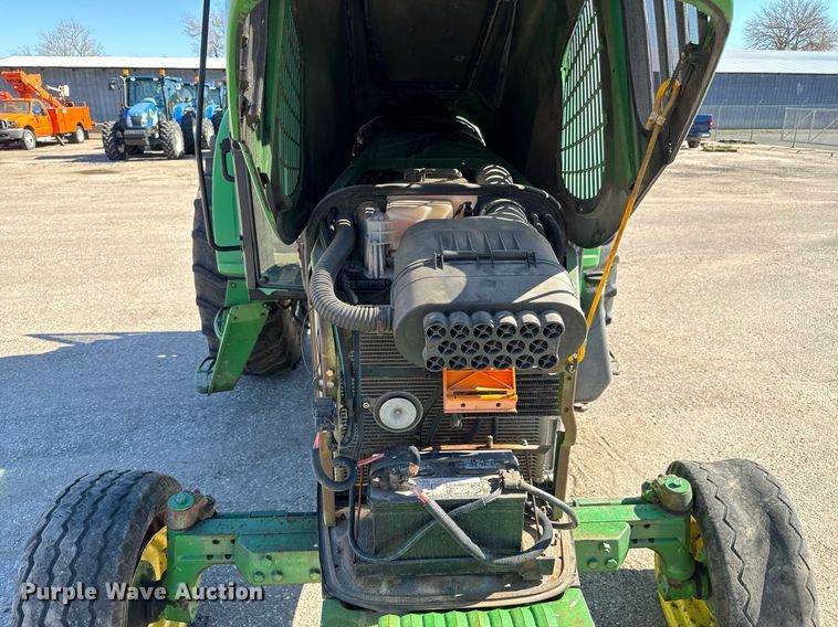 image for item NU9374 2007 John Deere 6415 tractor