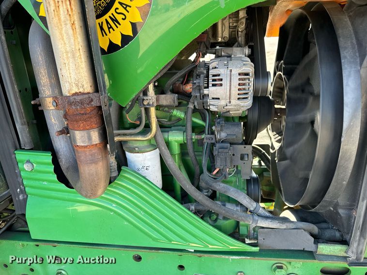 image for item NU9374 2007 John Deere 6415 tractor