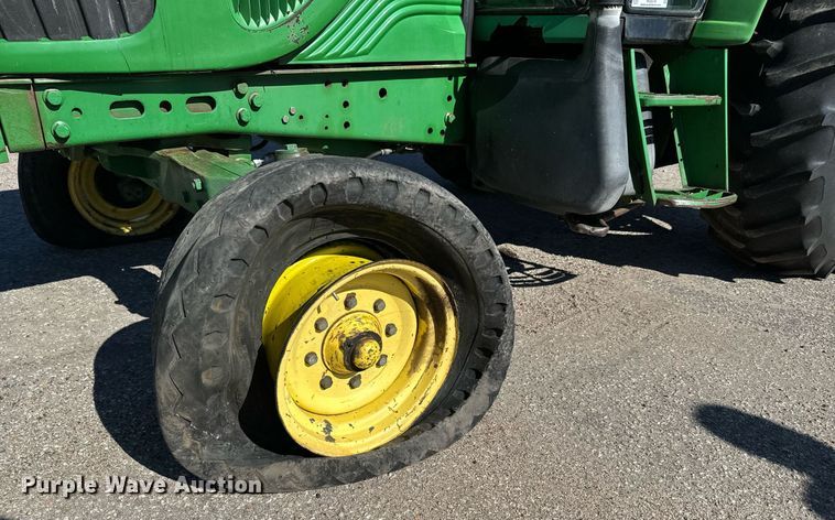 image for item NU9374 2007 John Deere 6415 tractor