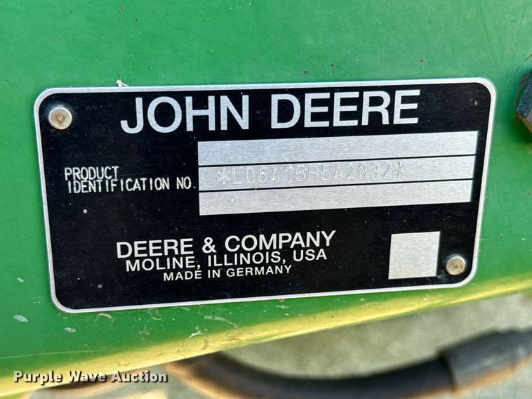 image for item NU9374 2007 John Deere 6415 tractor