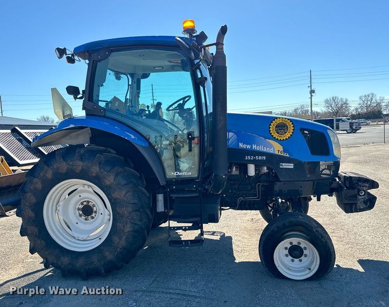 image for item NU9375 2008 New Holland T-6020 tractor