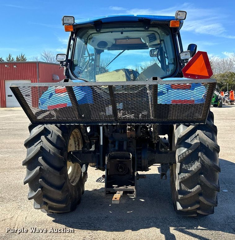 image for item NU9375 2008 New Holland T-6020 tractor