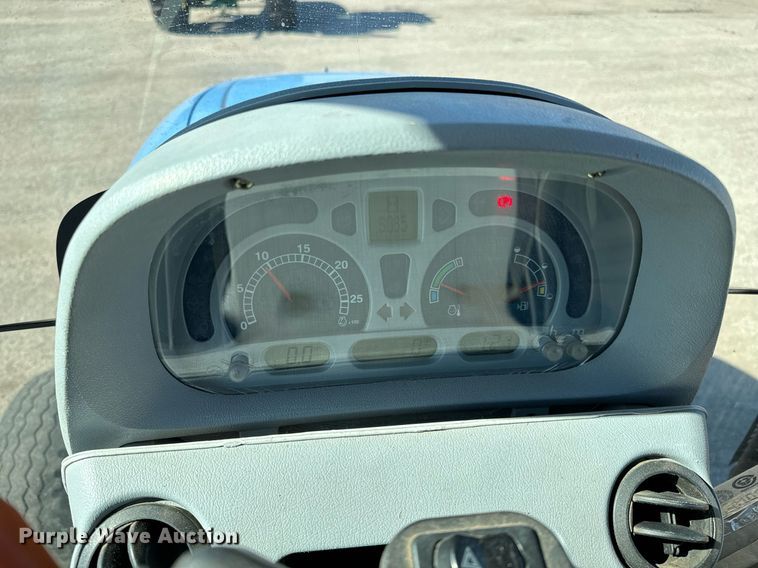 image for item NU9375 2008 New Holland T-6020 tractor