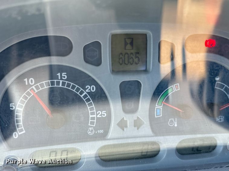 image for item NU9375 2008 New Holland T-6020 tractor