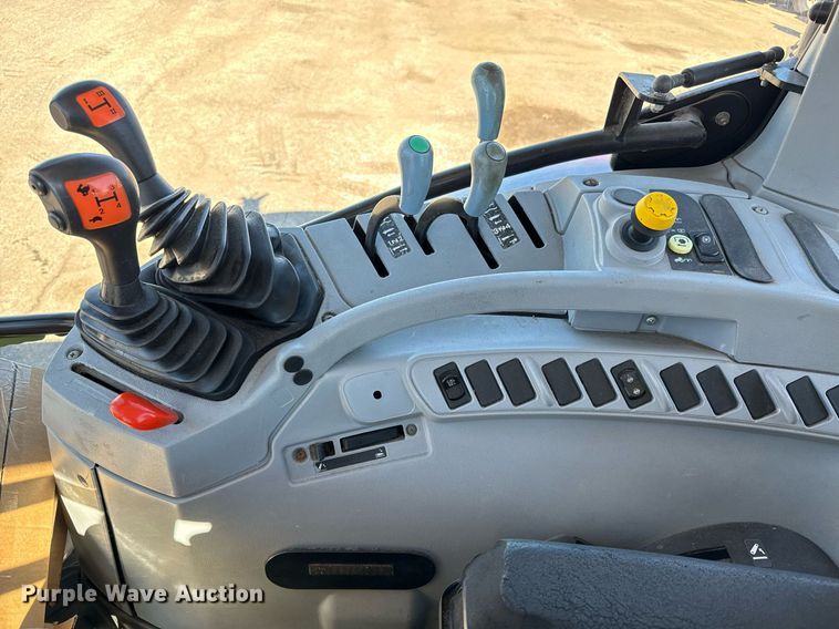 image for item NU9375 2008 New Holland T-6020 tractor