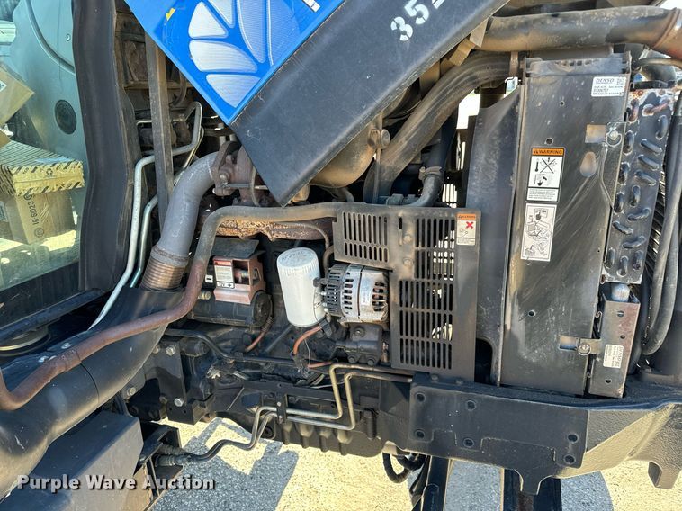 image for item NU9375 2008 New Holland T-6020 tractor