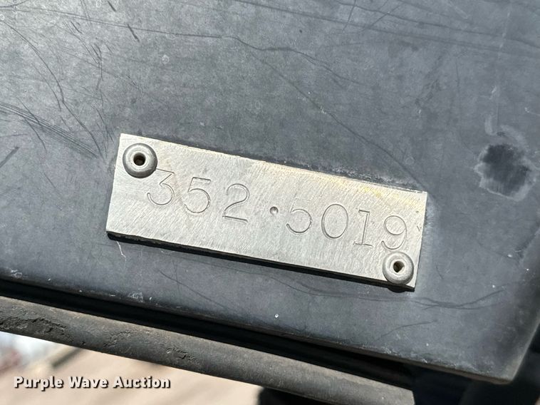 image for item NU9375 2008 New Holland T-6020 tractor