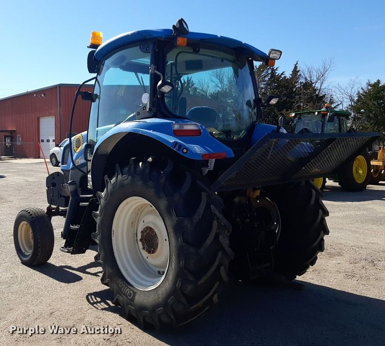 image for item NU9376 2008 New Holland T-6020 tractor