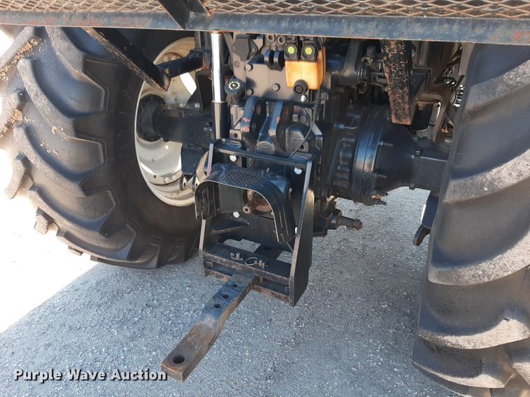 image for item NU9376 2008 New Holland T-6020 tractor