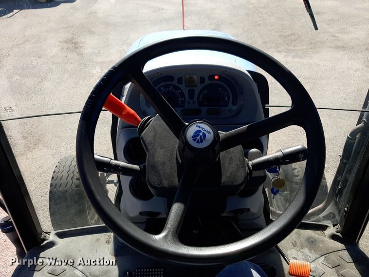 image for item NU9376 2008 New Holland T-6020 tractor