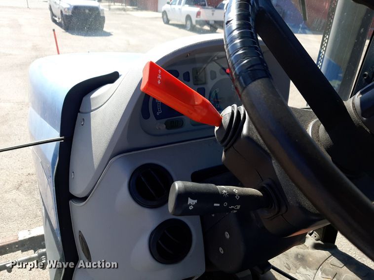 image for item NU9376 2008 New Holland T-6020 tractor