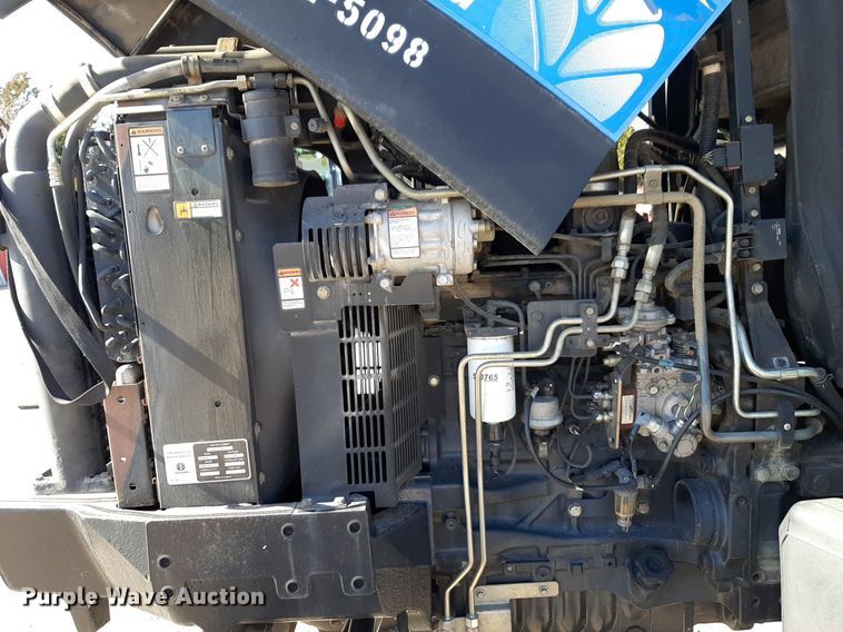 image for item NU9376 2008 New Holland T-6020 tractor