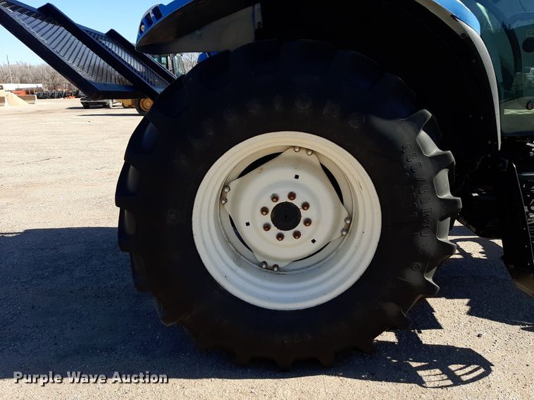 image for item NU9376 2008 New Holland T-6020 tractor