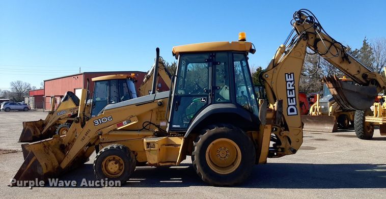 image for item NU9377 2005 John Deere 310G backhoe