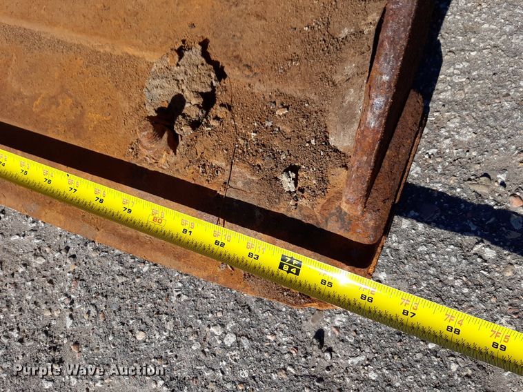 image for item NU9377 2005 John Deere 310G backhoe