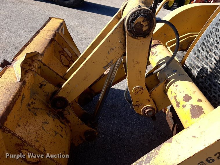 image for item NU9377 2005 John Deere 310G backhoe