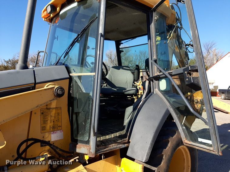 image for item NU9377 2005 John Deere 310G backhoe