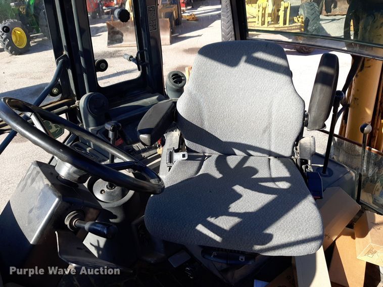 image for item NU9377 2005 John Deere 310G backhoe