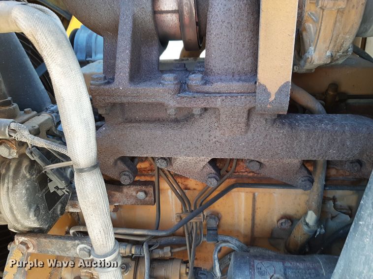 image for item NU9377 2005 John Deere 310G backhoe