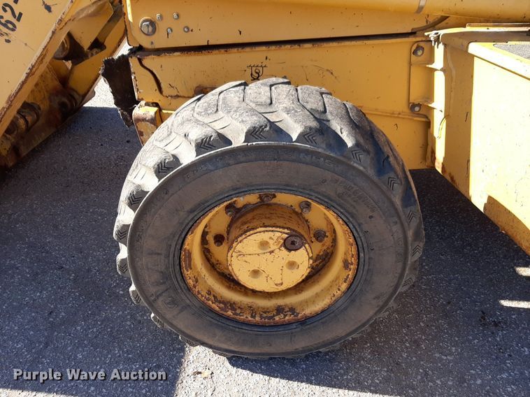 image for item NU9377 2005 John Deere 310G backhoe