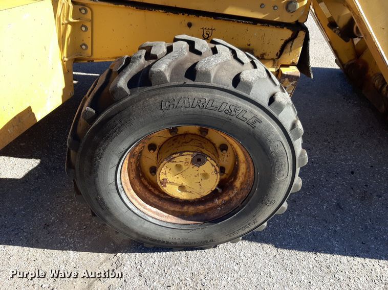 image for item NU9377 2005 John Deere 310G backhoe