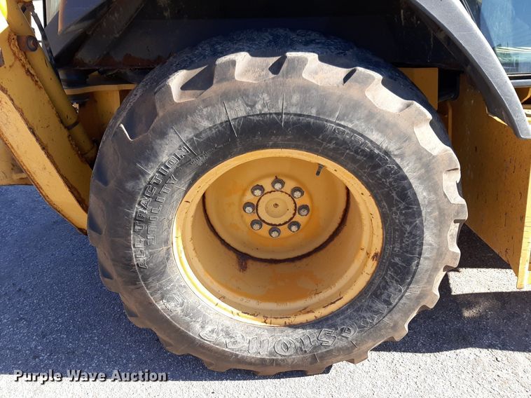 image for item NU9377 2005 John Deere 310G backhoe