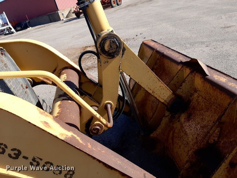 image for item NU9378 1998 John Deere 310G backhoe