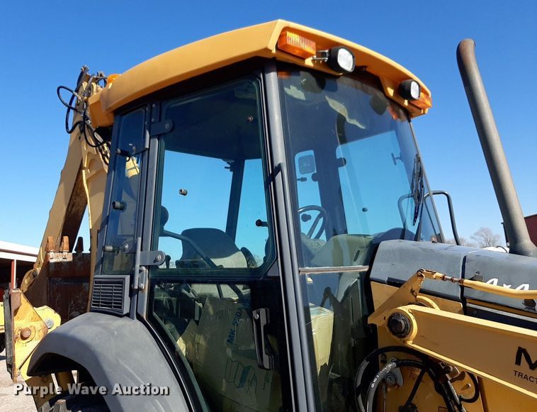 image for item NU9378 1998 John Deere 310G backhoe