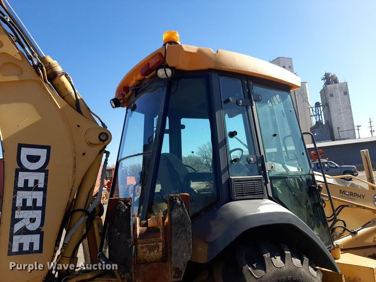 image for item NU9378 1998 John Deere 310G backhoe