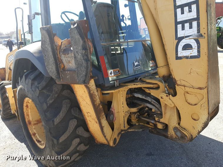 image for item NU9378 1998 John Deere 310G backhoe
