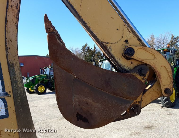 image for item NU9378 1998 John Deere 310G backhoe