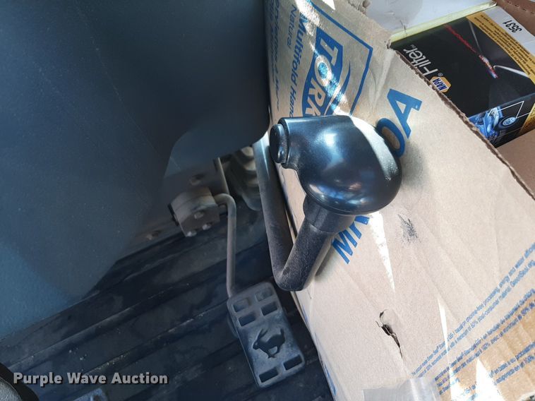 image for item NU9378 1998 John Deere 310G backhoe