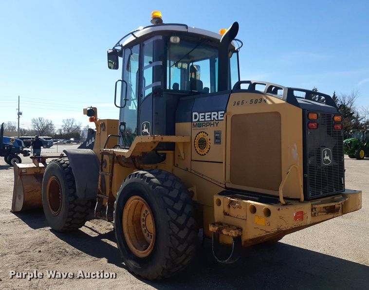 image for item NU9379 2005 John Deere 444J wheel loader