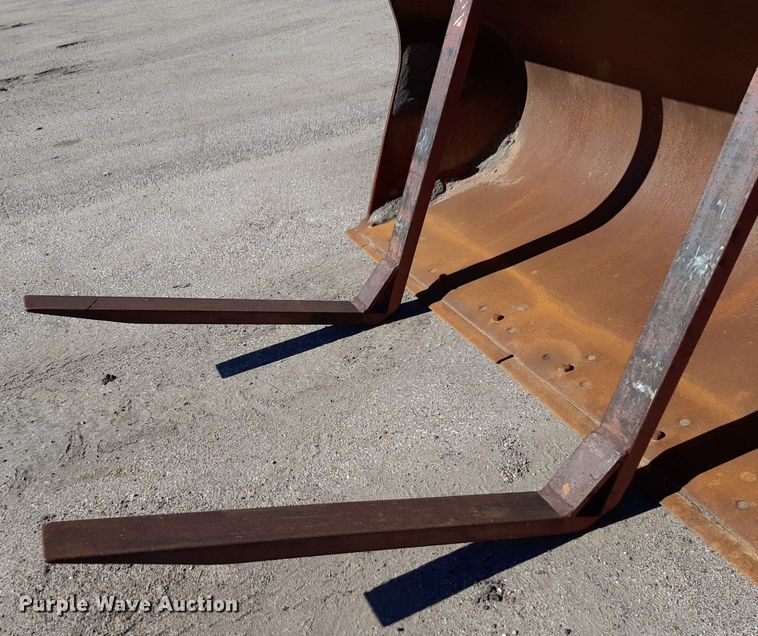 image for item NU9379 2005 John Deere 444J wheel loader