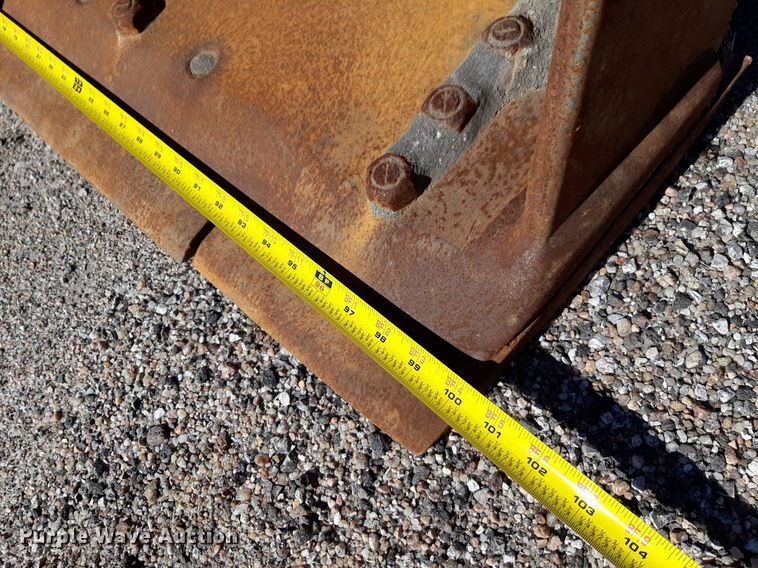 image for item NU9379 2005 John Deere 444J wheel loader