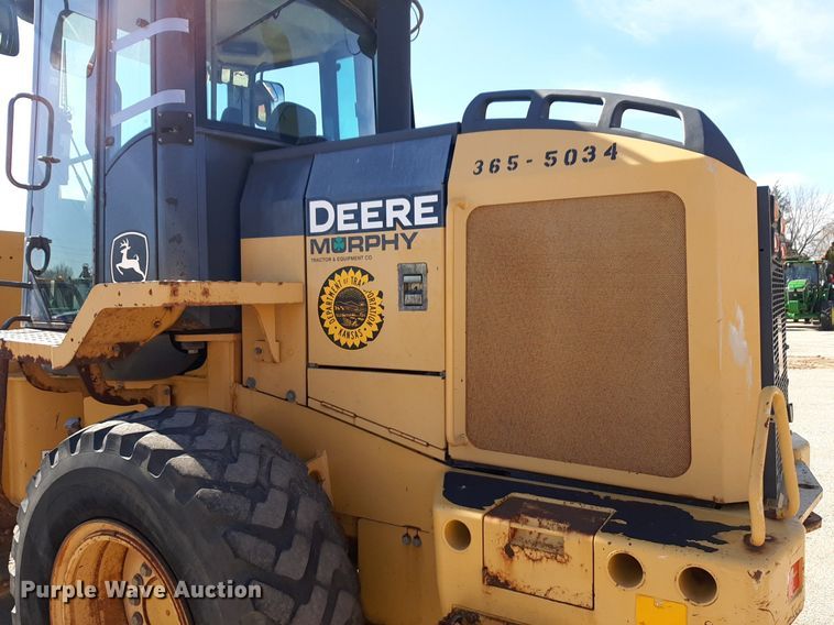 image for item NU9379 2005 John Deere 444J wheel loader