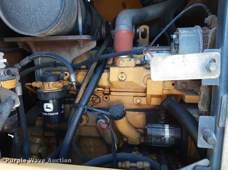 image for item NU9379 2005 John Deere 444J wheel loader