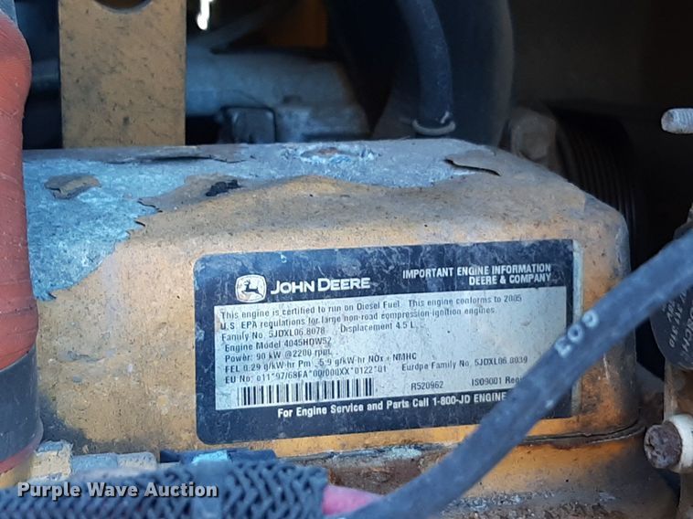 image for item NU9379 2005 John Deere 444J wheel loader