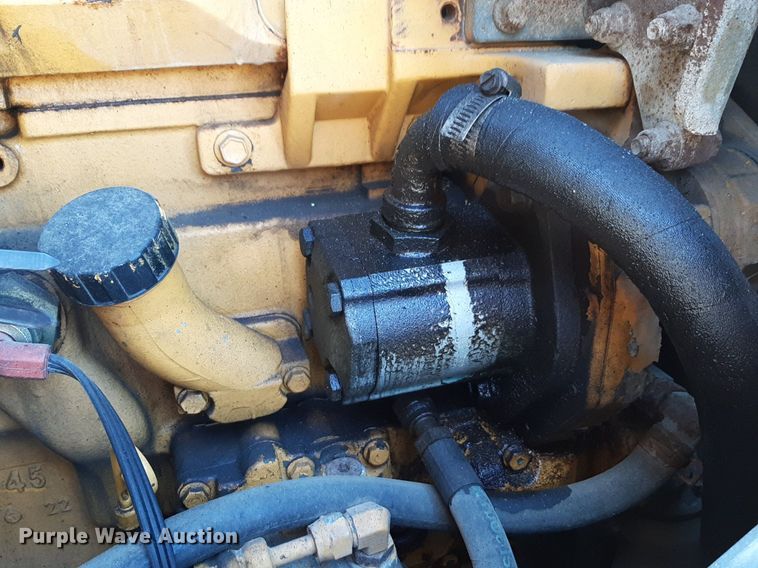 image for item NU9379 2005 John Deere 444J wheel loader