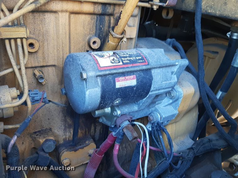 image for item NU9379 2005 John Deere 444J wheel loader