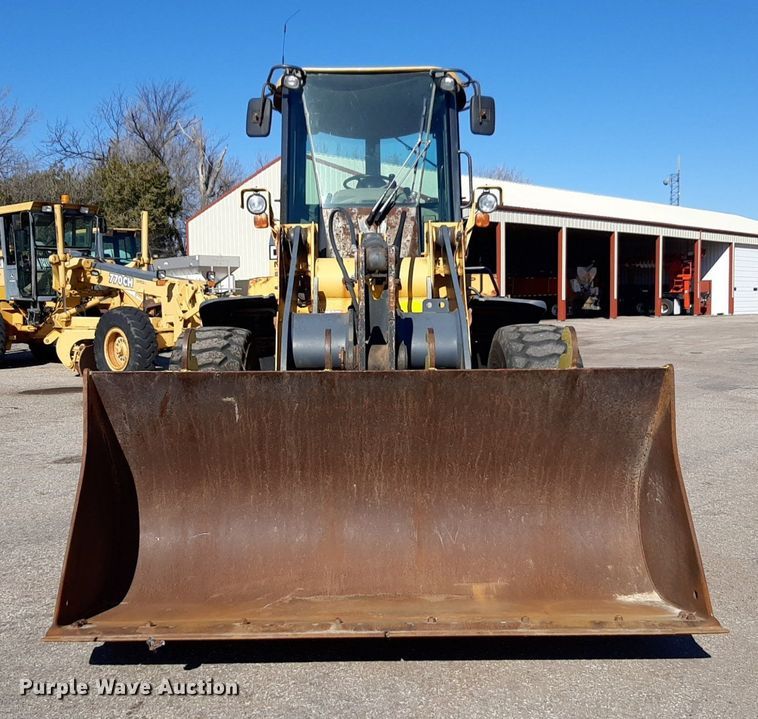 image for item NU9380 2005 John Deere 444J wheel loader