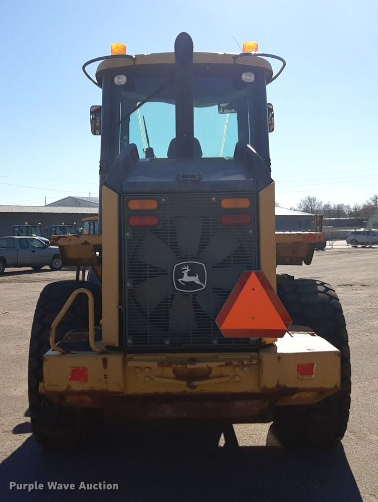 image for item NU9380 2005 John Deere 444J wheel loader