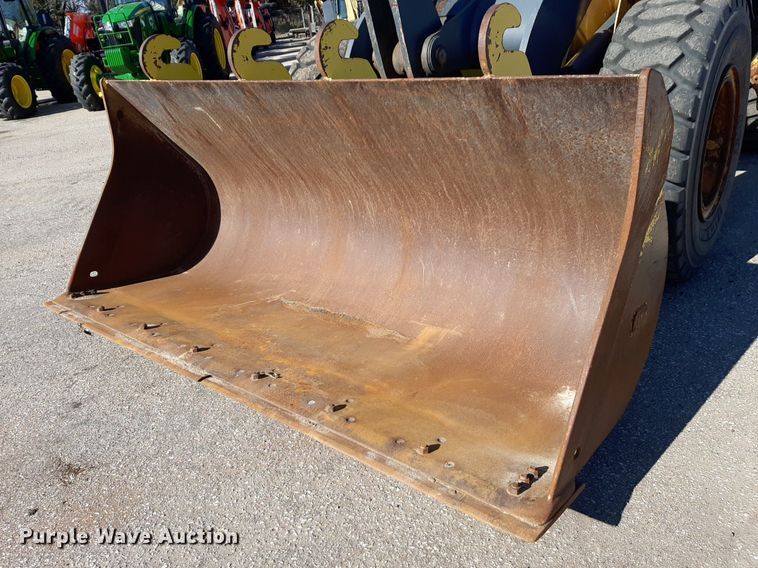 image for item NU9380 2005 John Deere 444J wheel loader