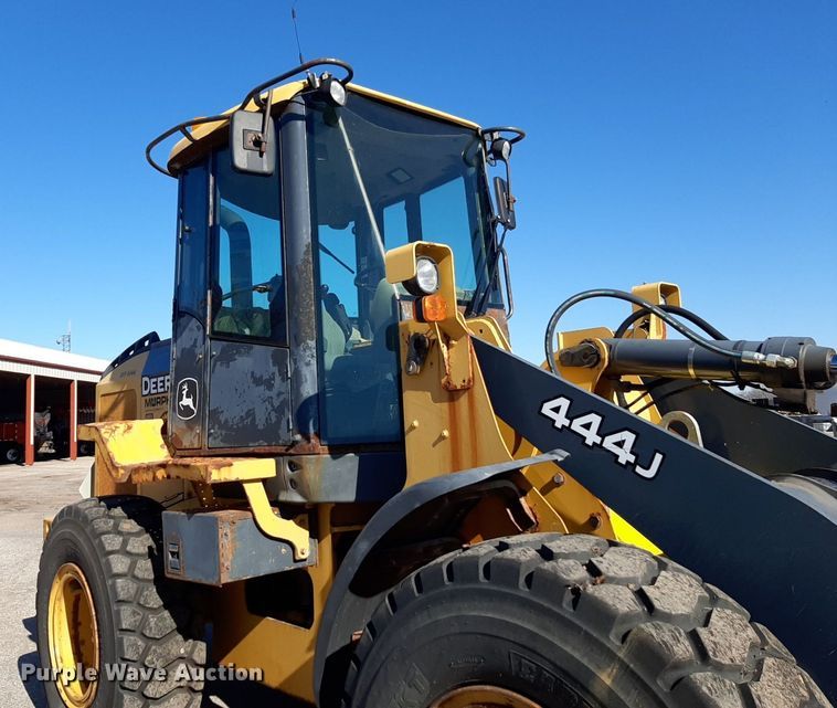 image for item NU9380 2005 John Deere 444J wheel loader