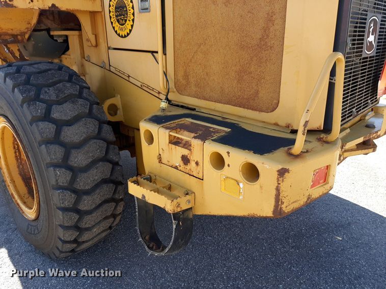 image for item NU9380 2005 John Deere 444J wheel loader
