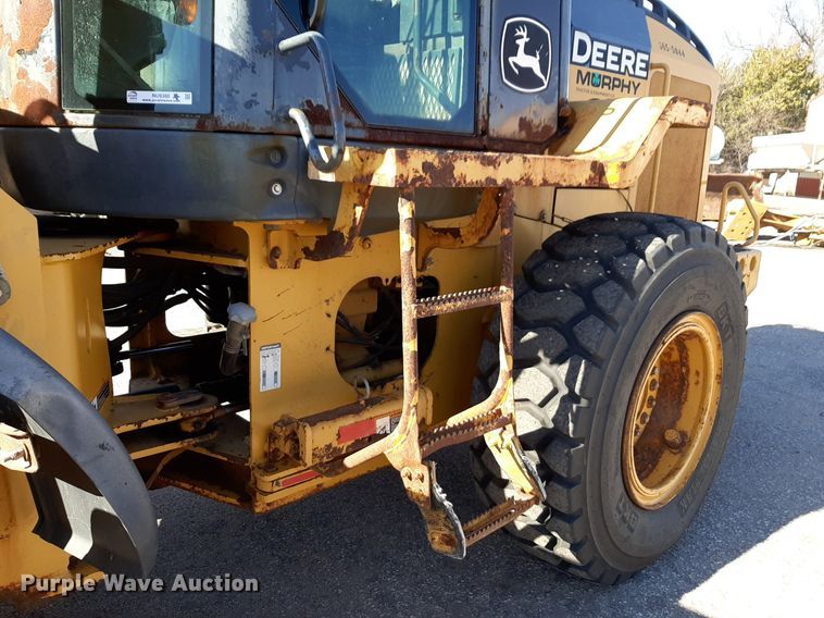 image for item NU9380 2005 John Deere 444J wheel loader